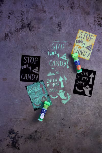Black Glow In The Dark Chalk