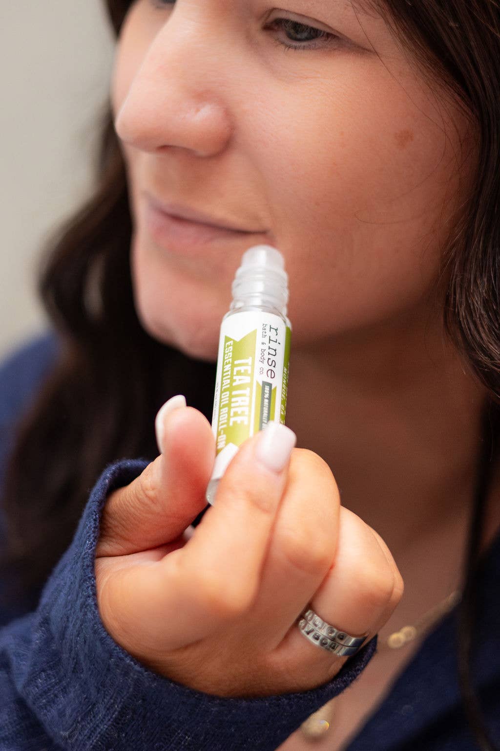 Rinse Tea Tree Roll-On | Bug Bites + Blemishes | Squalane Carrier