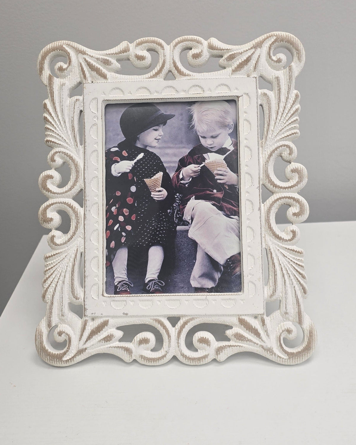 Picture Frame - Carved Scroll Design