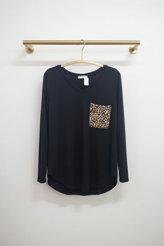 Long Sleeve V-Neck Leopard Print Pocket Top